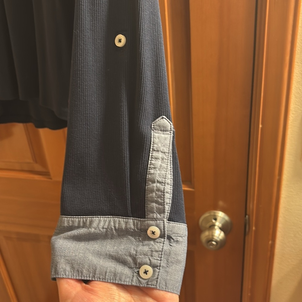Tommy Hilfiger mixed media, roll-tab top - Picture 10 of 13